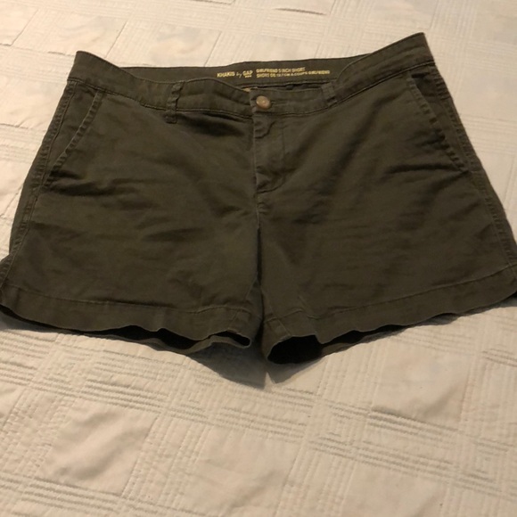GAP Pants - Army green GAP shorts